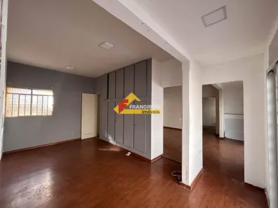 Casa Comercial com 4 Quartos para alugar, 35m² no Centro, Divinópolis