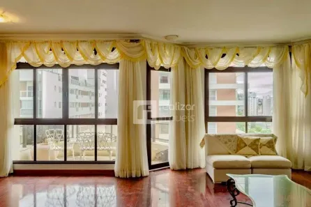 Apartamento com 3 Quartos para venda ou aluguel, 380m² no Centro, Florianópolis