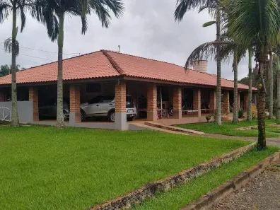 Fazenda / Sítio / Chácara com 3 Quartos à venda, 240m² no Centro, Limeira