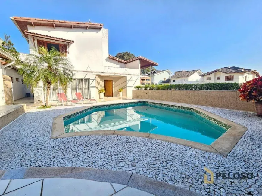 Foto do imóvel - Sobrado à venda com 3 quartos, 1 suíte, 508 m², 5 banheiros e 5 vagas na garagem em