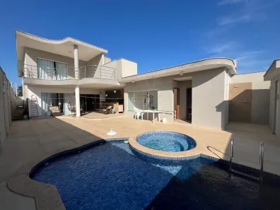 Casa com 3 Quartos à venda, 200m² no Lagoa, Macaé
