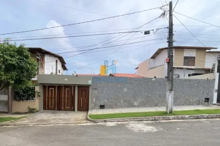 Casa com 5 Quartos à venda, 261m² no Capim Macio, Natal