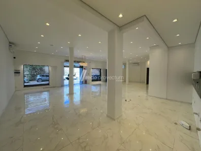 Prédio Inteiro com 2 Quartos para venda ou aluguel, 254m² no Cambuí, Campinas