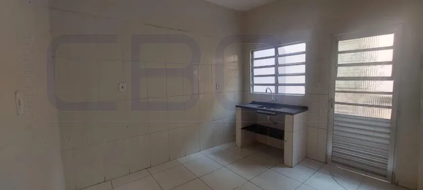 Foto do imóvel - Casa para alugar com 1 quarto, 1 banheiro, 60 m² e área de serviço em