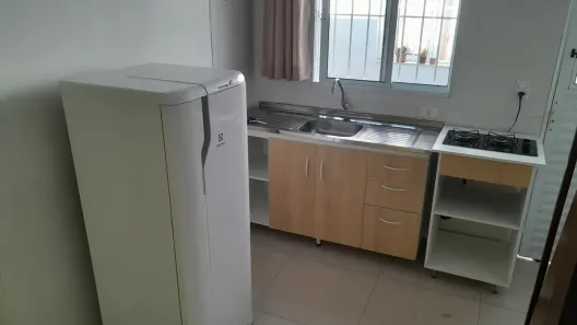 Kitnet com 1 Quarto para alugar, 27m² no Cidade Intercap, Taboão da Serra