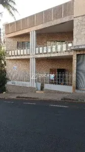 Casa com 6 Quartos para alugar, 327m² no Centro, Uberaba