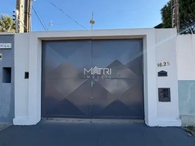 Casa com 2 Quartos para alugar, 252m² no Centro, Araraquara