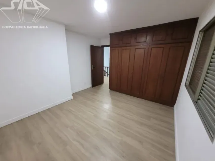 Foto do imóvel - Imóvel comercial para alugar com 4 quartos, 1 suíte, 4 banheiros e 7 vagas na garagem próximo.