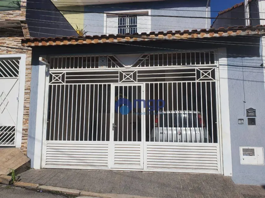 Foto do imóvel - Sobrado à venda com 3 quartos, 1 suíte, 2 banheiros e 2 vagas na garagem em