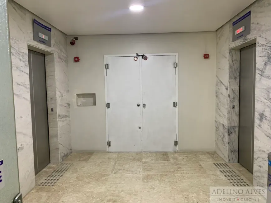 Foto do imóvel - Imóvel comercial para alugar com 415 m², 3 banheiros e 7 vagas na garagem próximo à Estação.