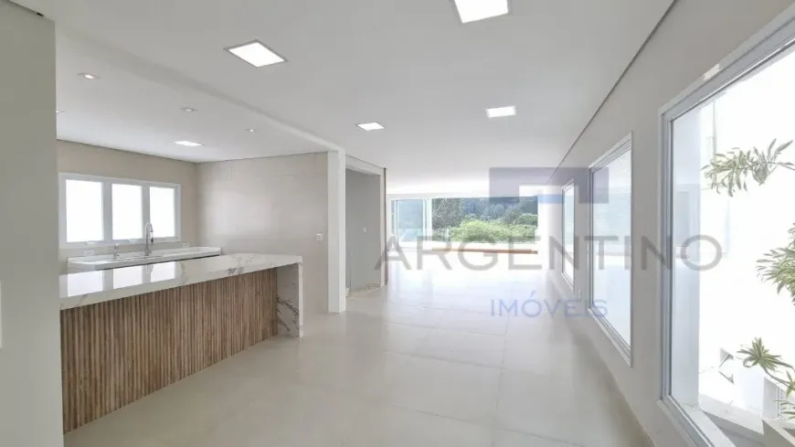 Foto do imóvel - Casa de condomínio à venda com 3 quartos, 3 suítes, 400 m², de 1 a 5 banheiros e 2 a 5 vagas na.