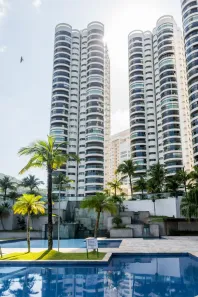 Apartamento com 4 Quartos para venda ou aluguel, 220m² no Mar e Céu, Guarujá