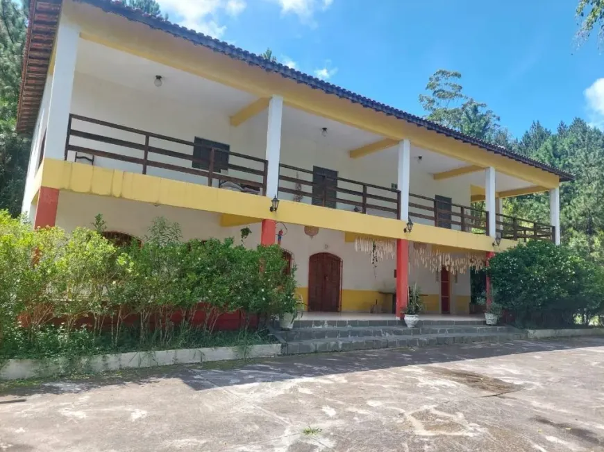 Foto do imóvel - Casa à venda com 4 quartos, 2 suítes, 300 m², 4 banheiros e 20 vagas na garagem em