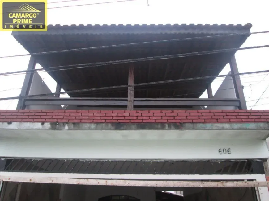 Foto do imóvel - Imóvel para fins comerciais e residenciais. Possui 4
