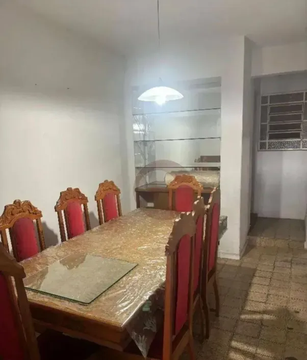 Foto do imóvel - Sobrado à venda com 5 quartos, 4 suítes, 200 m², 5 banheiros e 1 vaga na garagem em