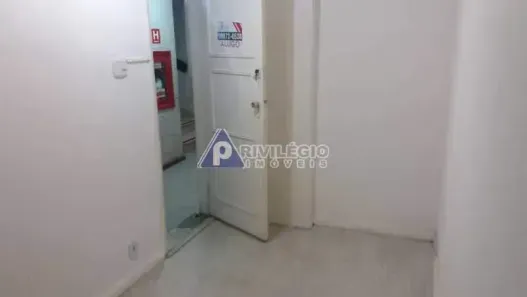 Conjunto Comercial / Sala à venda, 30m² no Copacabana, Rio de Janeiro