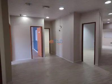 Prédio Inteiro com 8 Quartos para alugar, 900m² no Centro, Macaé
