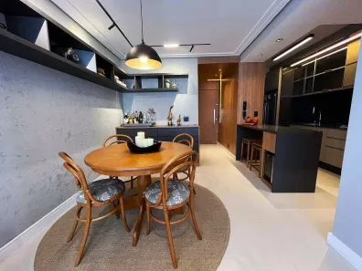 Apartamento com 2 Quartos à venda, 71m² no Centro, Florianópolis