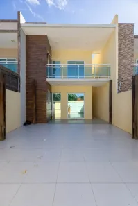 Sobrado com 5 Quartos à venda, 150m² no Centro, Eusébio