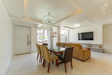 Casa com 4 Quartos à venda, 245m² no Campo Comprido, Curitiba