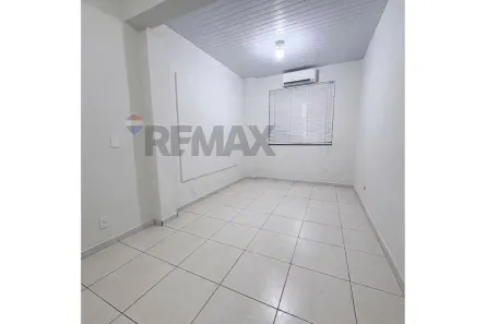 Conjunto Comercial / Sala para alugar, 20m² no Centro, Lins