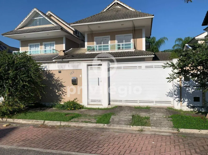 Foto do imóvel - Casa para comprar com 256 m², 5 quartos, 6 banheiros, 2 vagas
