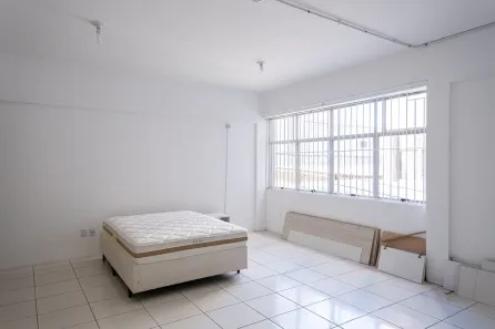 Conjunto Comercial / Sala para alugar, 42m² no Centro, Pelotas