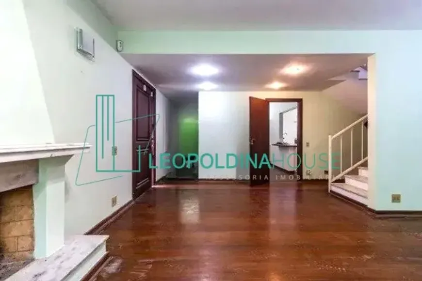 Foto do imóvel - Casa para alugar com 200 m², 3 quartos, 4 banheiros, 4 vagas