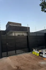 Casa com 3 Quartos à venda, 82m² no Parque Tarumã, Maringá