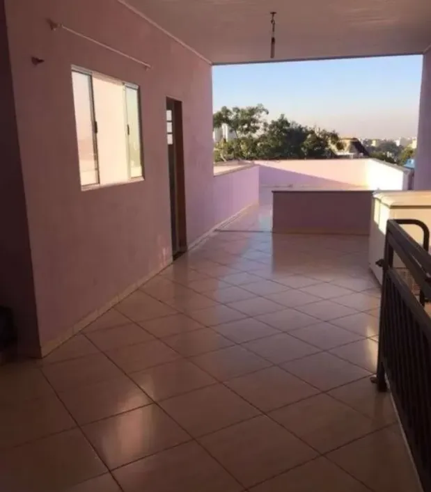 Foto do imóvel - Casa à venda com 3 quartos, 1 suíte, 350 m², 2 a 4 banheiros e 2 vagas na garagem em
