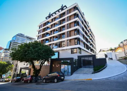 Apartamento com 2 Quartos para alugar, 75m² no Centro, Florianópolis