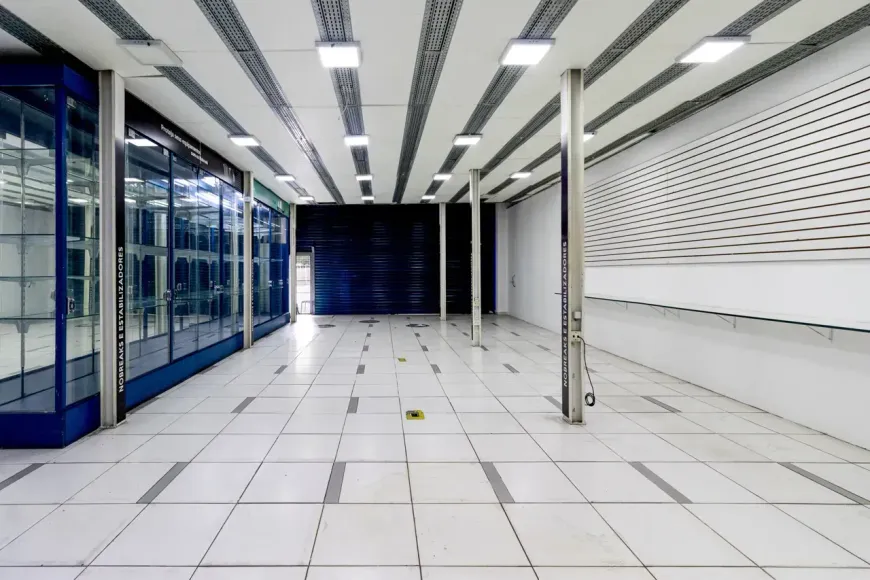Foto do imóvel - Ponto comercial/Loja/Box para alugar com 261 m², 4 banheiros e próximo ao Metrô Anhangabaú em