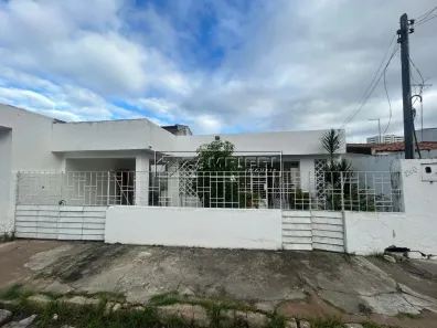 Casa com 5 Quartos para alugar, 240m² no Poço, Maceió