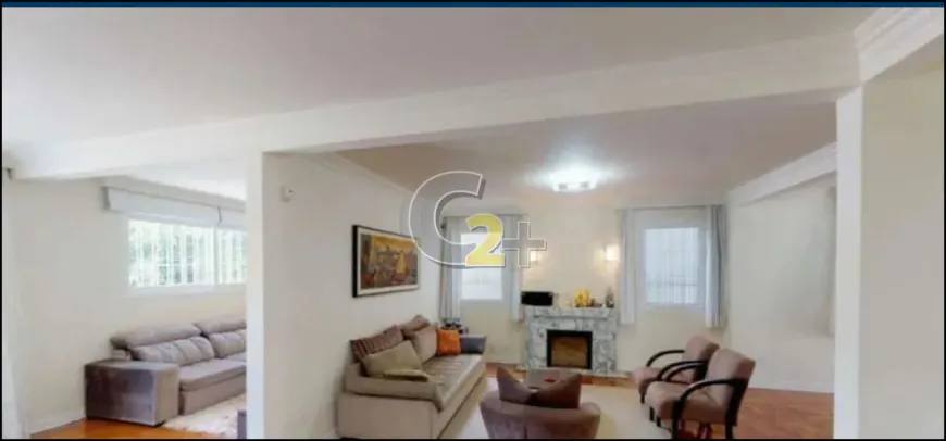 Foto do imóvel - Casa à venda com 4 quartos, 2 suítes, 362 m², 7 banheiros e 3 vagas perto da Estação Clínicas.