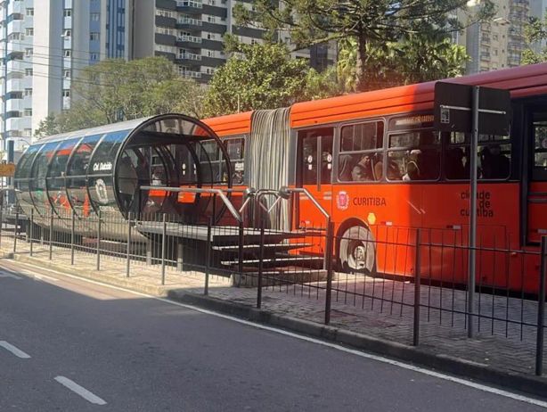 Sala comercial com vaga de garagem, Batel - foto 4