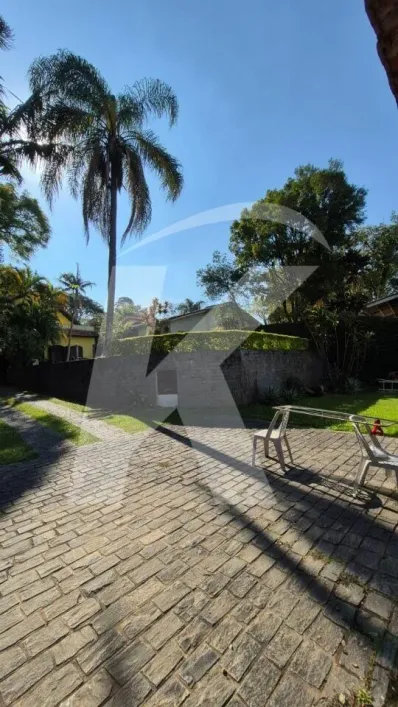 Foto do imóvel - Casa para alugar com 3 quartos, 3 suítes, 5 banheiros, 8 vagas na garagem e piscina no.