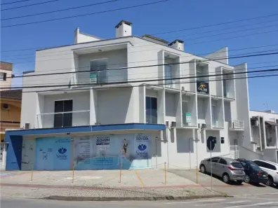 Kitnet para alugar, 42m² no Costa e Silva, Joinville