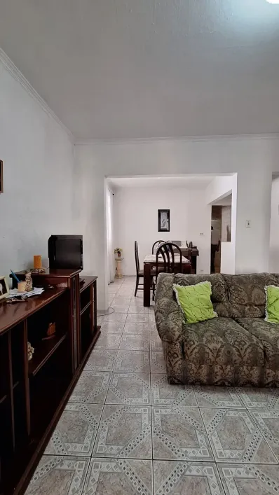 Foto do imóvel - Casa à venda com 3 quartos, 1 suíte, 196 m², 2 banheiros e 3 vagas na garagem em