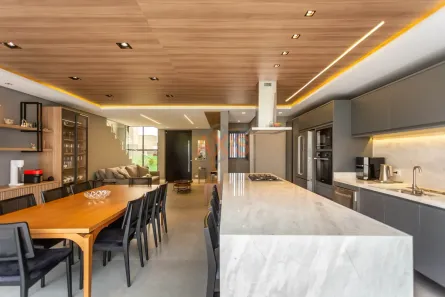 Casa de Condomínio com 3 Quartos à venda, 243m² no Campo Comprido, Curitiba