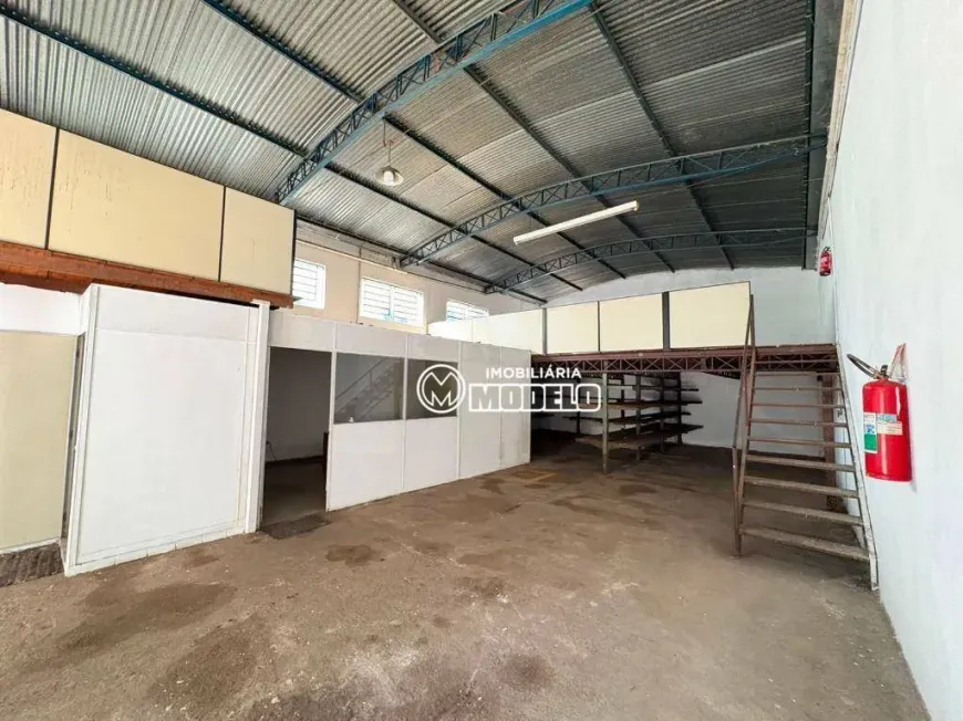 Foto do imóvel - Galpão/Depósito/Armazém para alugar com 150 m², 2 banheiros, 3 vagas