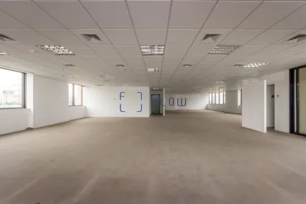 Conjunto Comercial / Sala à venda, 300m² no Parque Industrial Tomas Edson, São Paulo