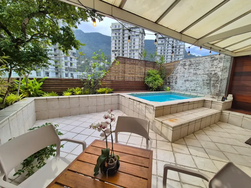 Foto do imóvel - Duplex com 3 quartos, 2 suítes, 180 m² e piscina no condomínio para comprar em