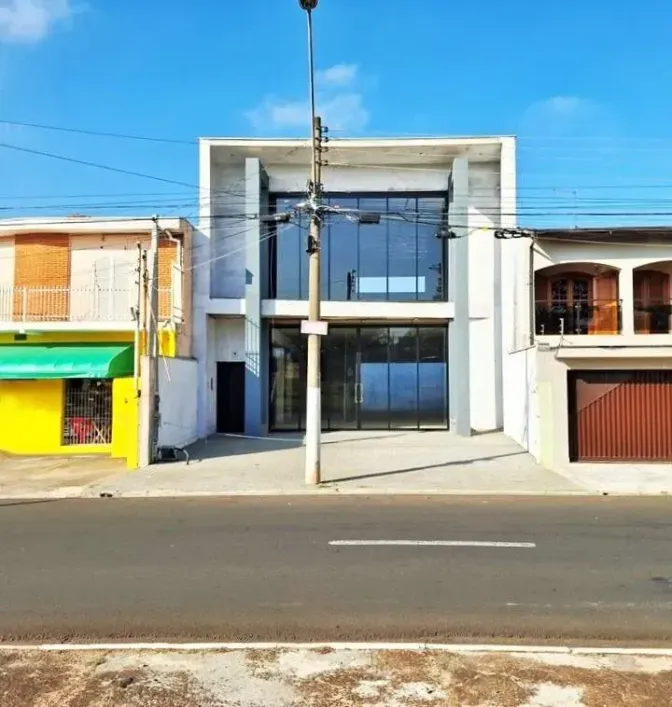 Foto do imóvel - Galpão/Depósito/Armazém para alugar com 324 m², 7 banheiros e 3 vagas na garagem em