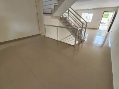 Casa com 3 Quartos para alugar, 150m² no Lagoa, Macaé