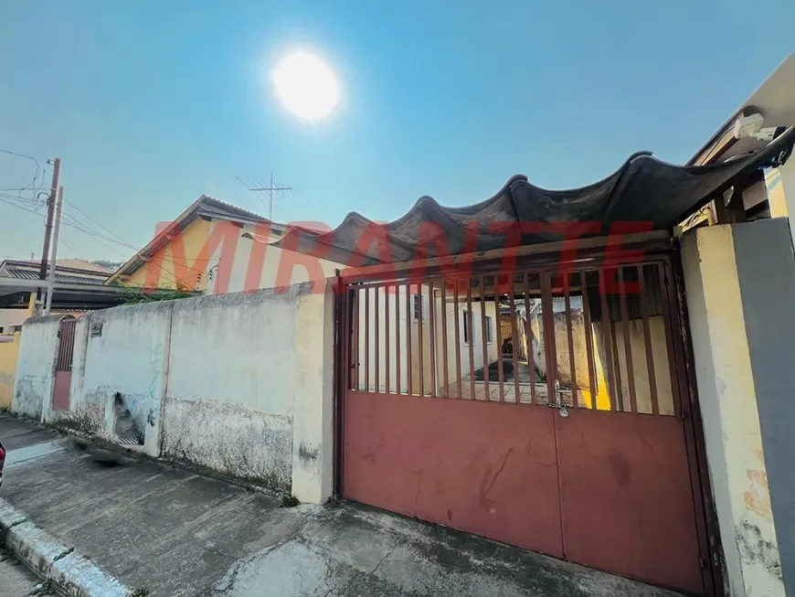 Foto do imóvel - Casa à venda com 3 quartos, 1 suíte, 196 m², 1 banheiro e 3 vagas na garagem em