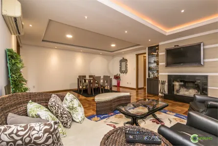 Apartamento com 3 Quartos à venda, 238m² no Menino Deus, Porto Alegre