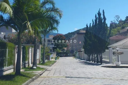 Terreno / Lote / Condomínio à venda, 734m² no Prata, Teresópolis