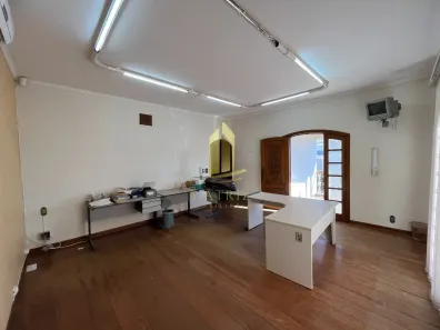 Casa com 4 Quartos para alugar, 440m² no São José, Franca