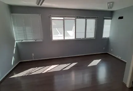 Conjunto Comercial / Sala à venda, 32m² no Menino Deus, Porto Alegre