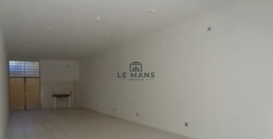 Foto do imóvel - Ponto comercial para alugar com 126 m² e 2 banheiros disponível para locação em